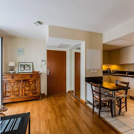 : Superbe T2 A 100m De La Avec Parking, Wifi - Fr-1-433-138 Apartment *